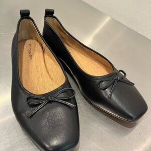Kelsi Dagger  black loafers B